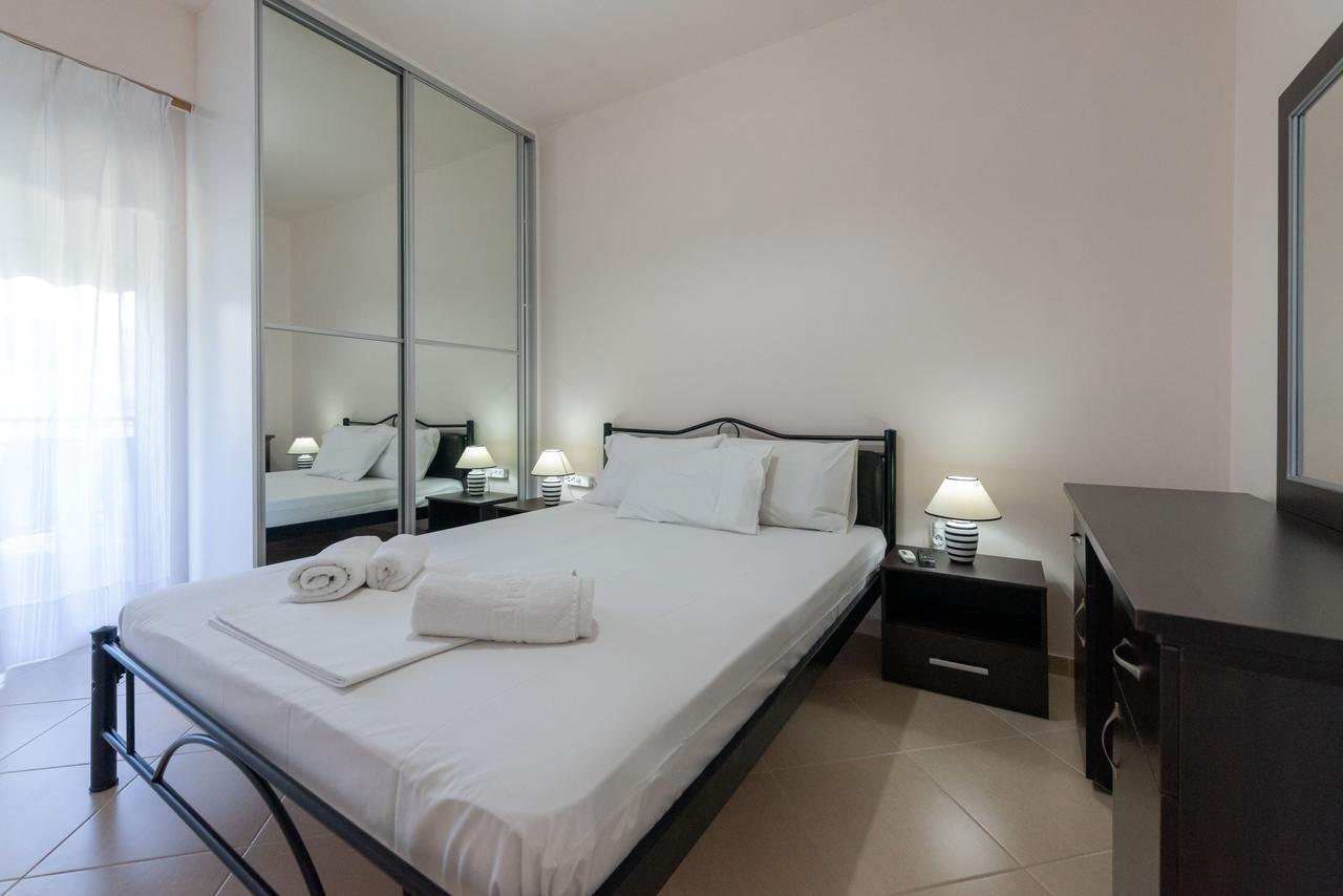 Paliochora Apartments Kalamata Esterno foto
