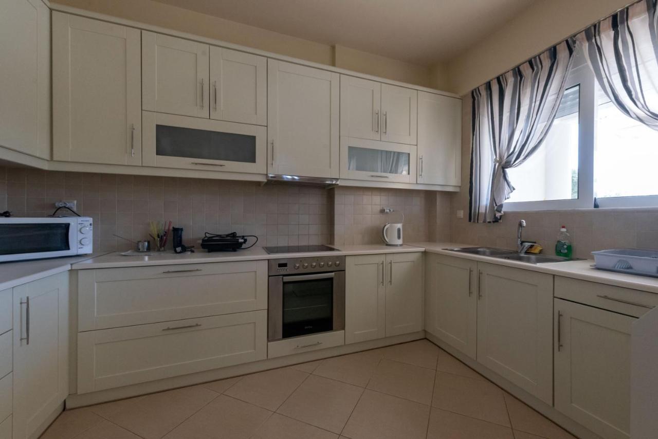 Paliochora Apartments Kalamata Esterno foto