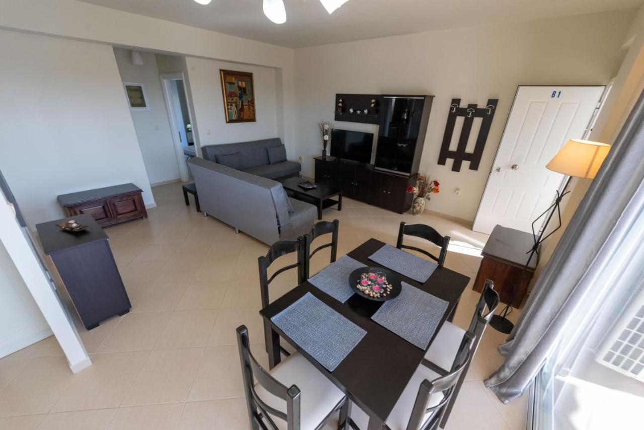 Paliochora Apartments Kalamata Esterno foto