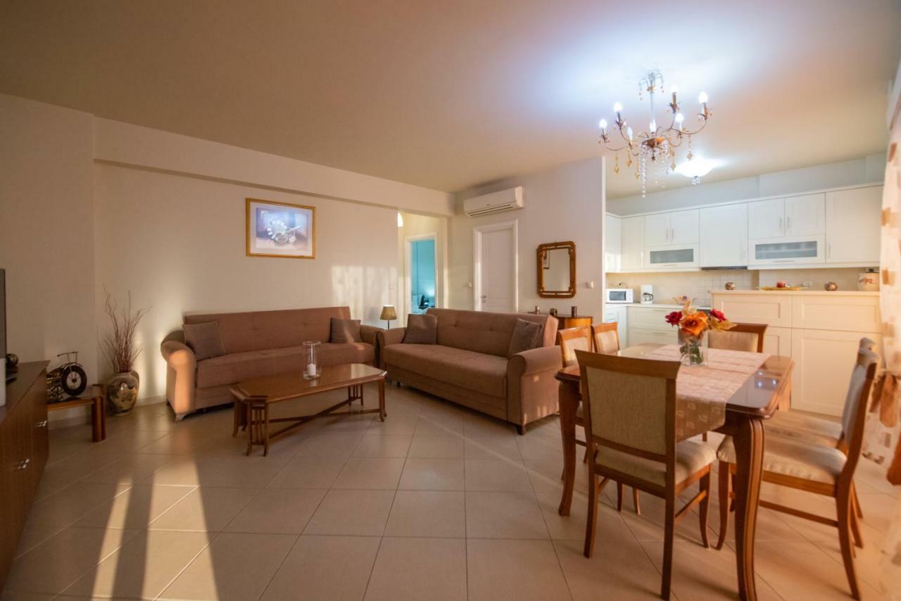 Paliochora Apartments Kalamata Esterno foto