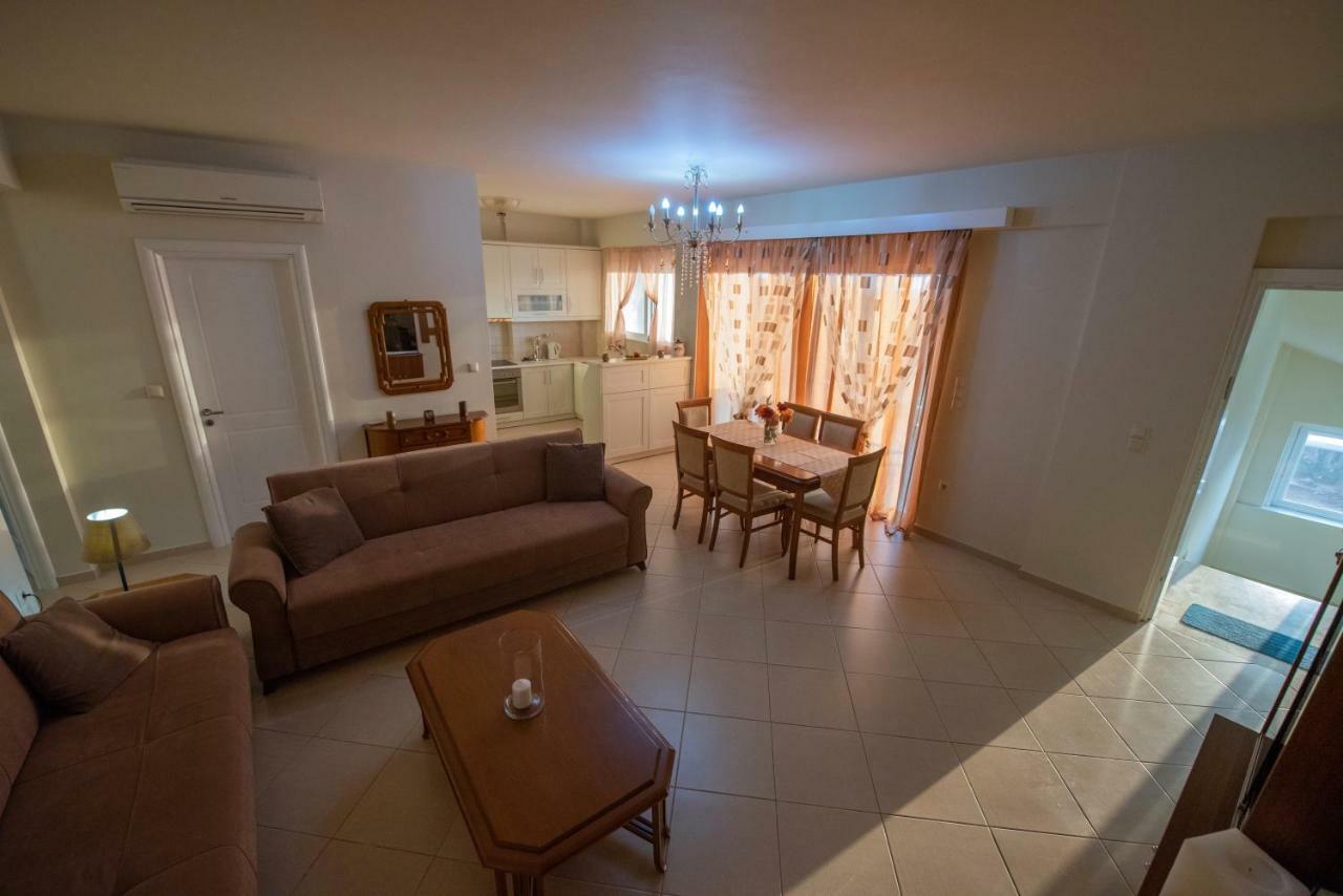Paliochora Apartments Kalamata Esterno foto
